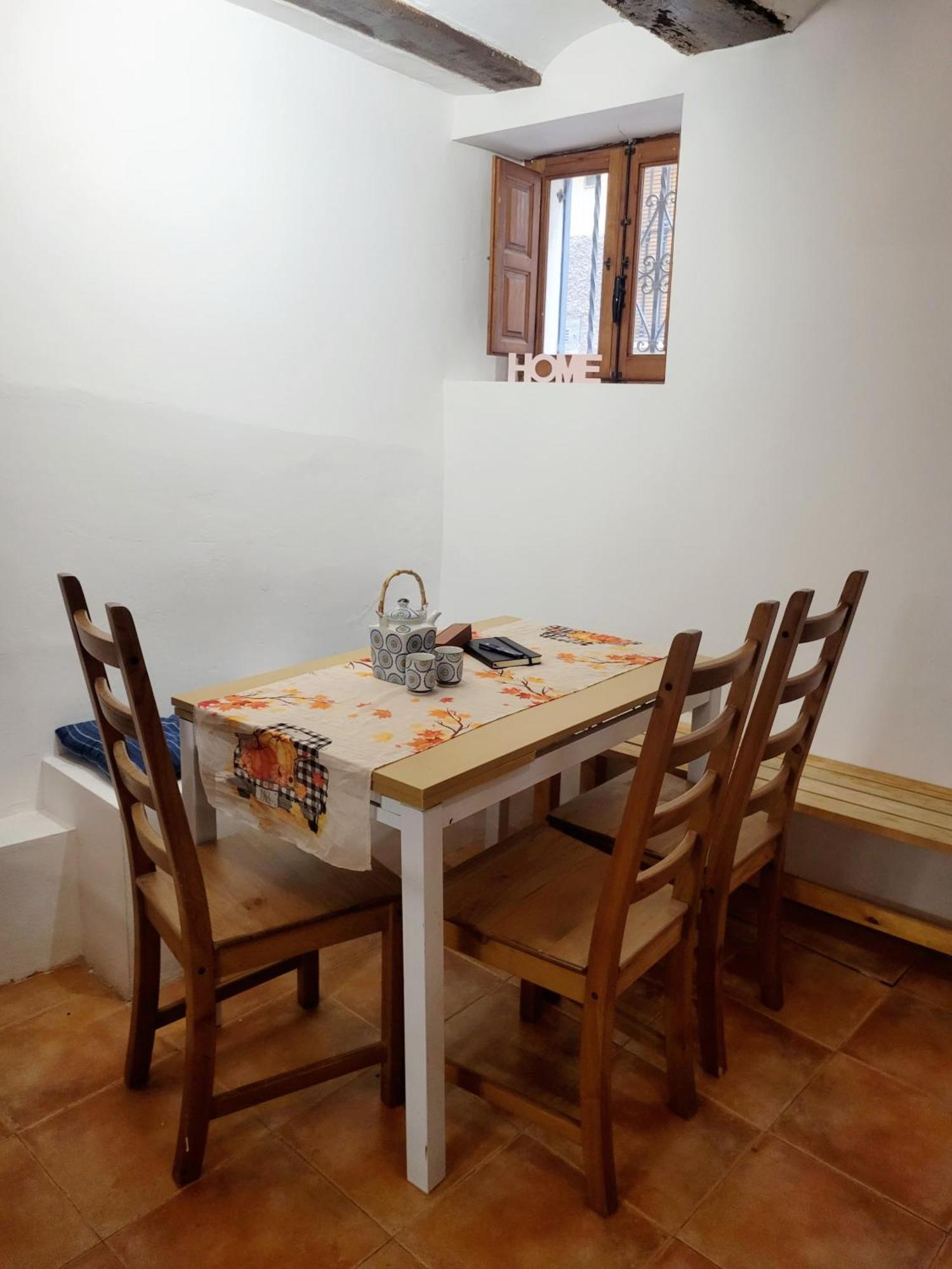 La Casita De Las Hadas Villa Биар Екстериор снимка