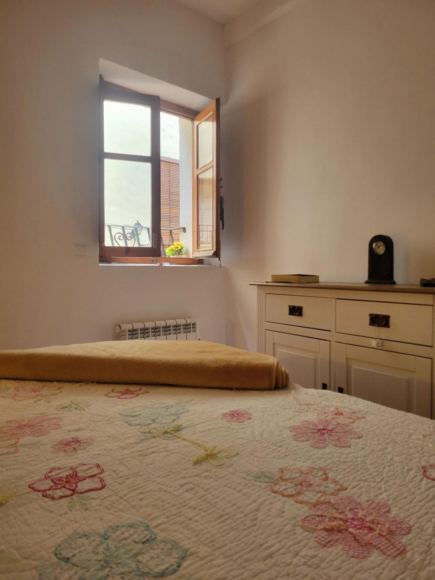 La Casita De Las Hadas Villa Биар Екстериор снимка